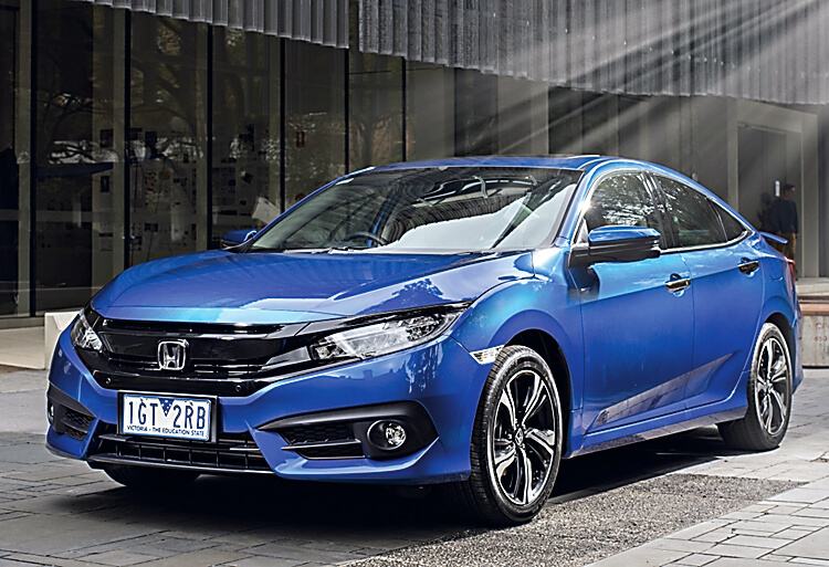 16 На Паризькому автосалоні представлено нове, десяте покоління Honda Civic