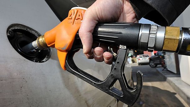 Ціни на бензин будуть стабільними протягом місяця, впевнений експерт