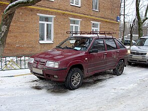 Іж-2126-060 (4x4)   Загальні дані Виробник   ІжАвто   роки виробництва   1995   -   2005   збірка   Іжевськ   ,   Росія   клас   малий Інші позначення Іж 4х4 Дизайн Тип   кузова   5-дв