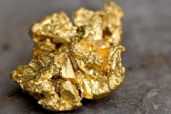 Унікальність золота обумовлена, зокрема, тим, що це один з небагатьох дорогоцінних металів, який зустрічається в природі в чистому вигляді