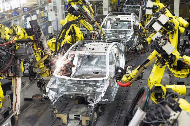 Автомобілі Hyundai проводяться і   збираються на заводах   в Кореї, Чехії, Санкт-Петербурзі і Калінінграді