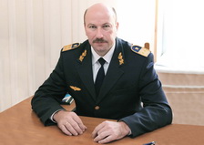Олександр Анатолійович народився в 1963 році в с