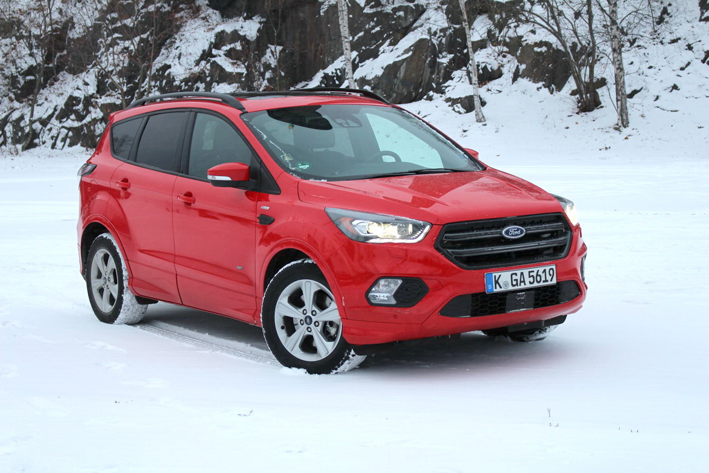 Дебют оновленого Ford Kuga відбувся навесні на   автошоу в Женеві