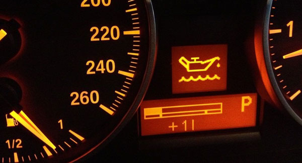 Що робити водієві, якщо тиск масла загоряється на прогрітому моторі