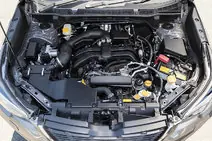 В Touring / Premium / X-Break встановлюється 2,5-літровий горизонтальний опозитний чотирициліндровий DOHC (FB25) з 16-клапанної Dual AVCS і прямим уприскуванням